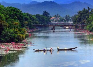Ο Ποταμός των Αρωμάτων στο Χουέ του Βιετνάμ