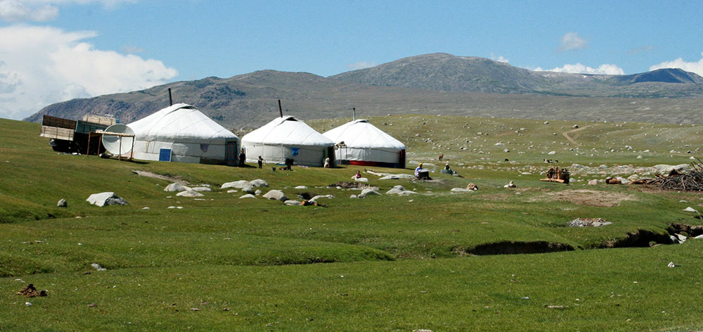 Terkhiin Tsagaan Nuur National Park (Khorgo)